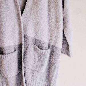 New CAUSEBOX cozy cloud wrap thread and supply NWT